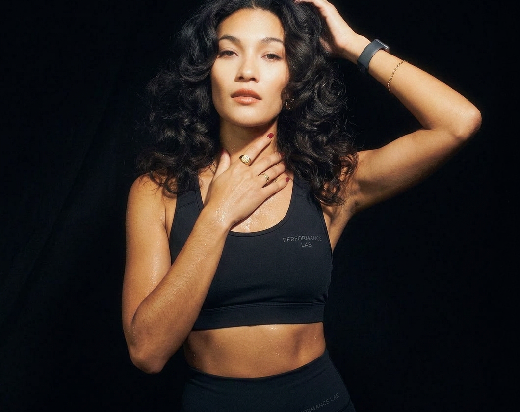 Model with natural hair